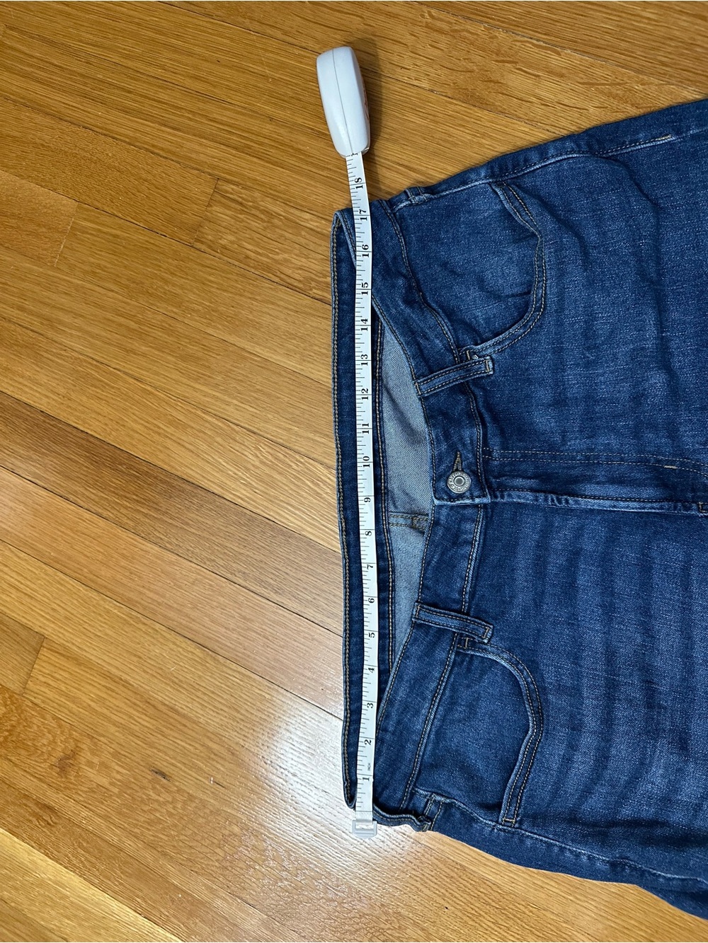 Old Navy Dark Blue Roll Cuff Denim Shorts Size 16 - Picture 3 of 4